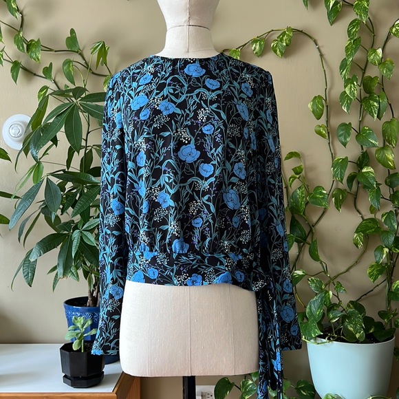 Flowery Blouse - Picture 1 of 4